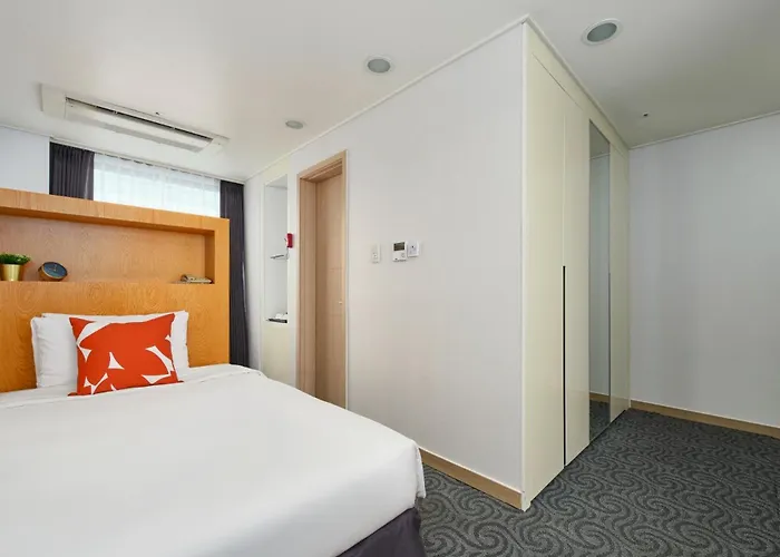 Atrium Jongno Hotel